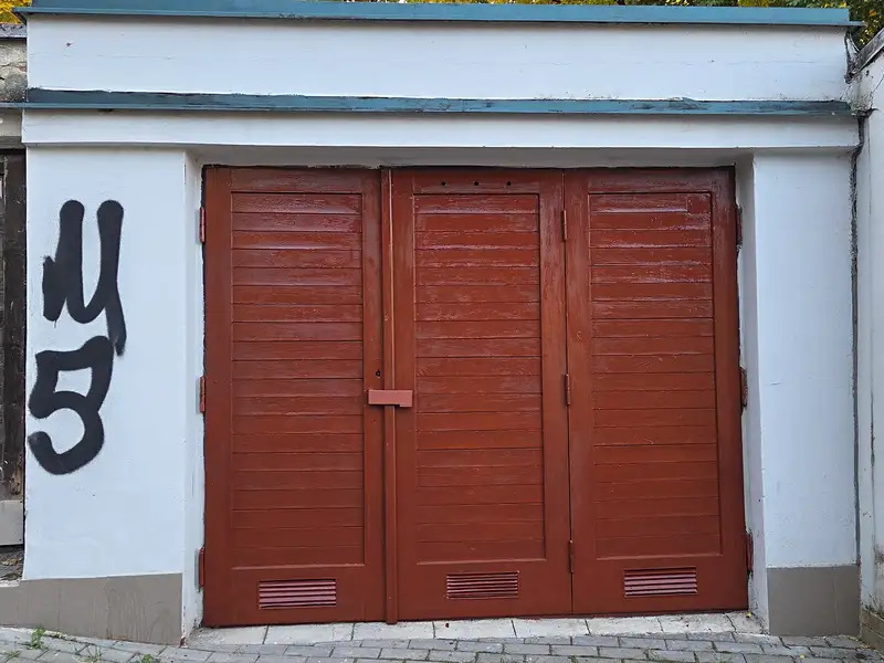 Pronájem garáže 24 m², Brno – náhled fotky 2