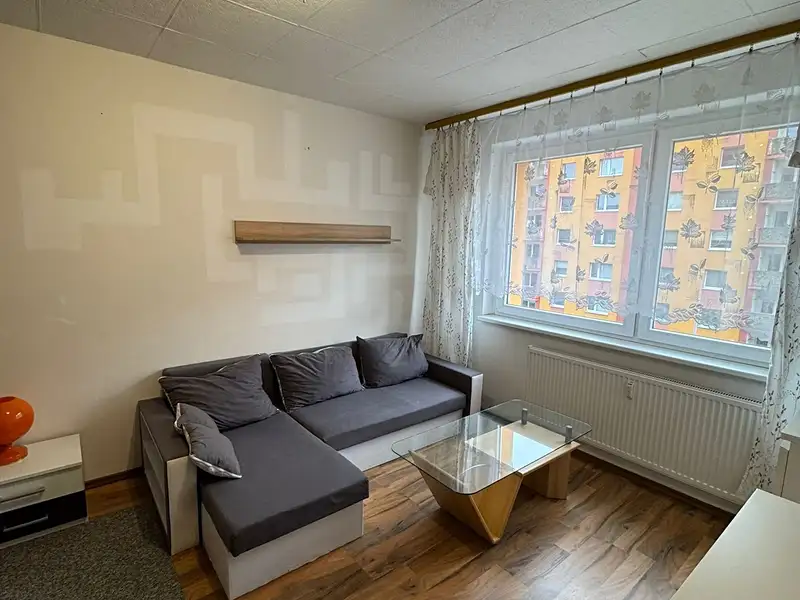 Pronájem bytu 1+1 35 m², Jirkov – náhled fotky 1