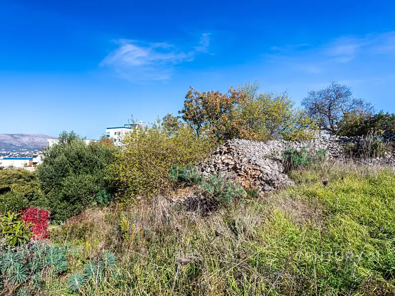 Prodej pozemku 1731 m², Okrug Gornji – náhled fotky 3