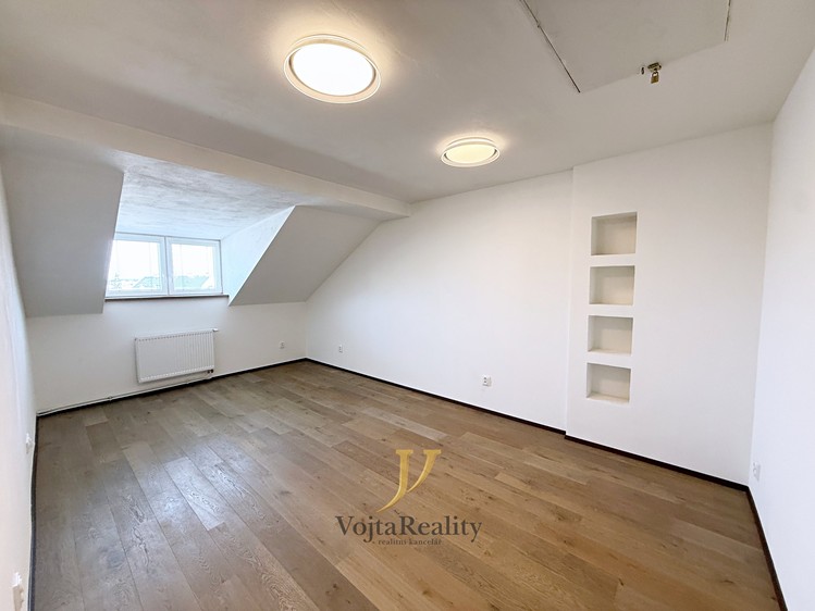 Квартира 3+kk в оренду, 83 м² (4 з 14)