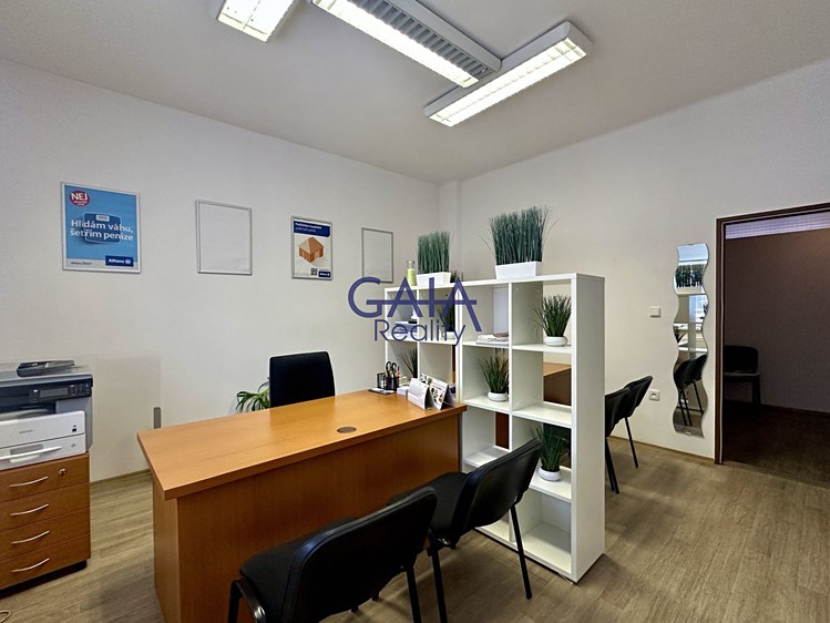 Комерційне приміщення в оренду, 19 м² (2 з 5)