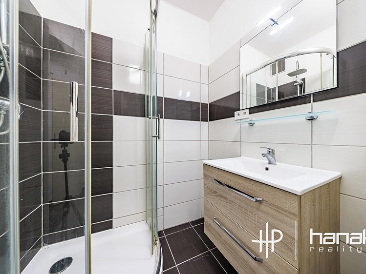 Pronájem bytu 1+1, 34 m² (9 z 13)