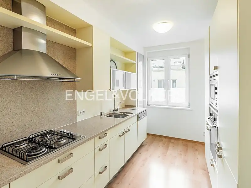 Pronájem bytu 3+kk 104 m², Praha – náhled fotky 3