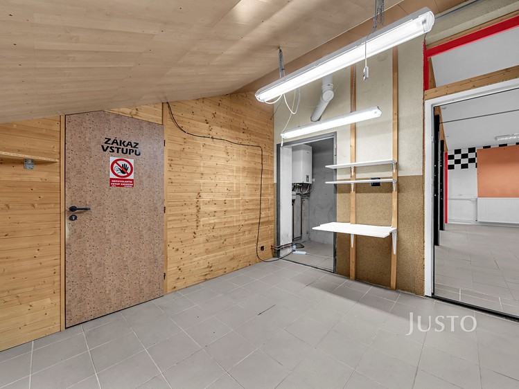 Комерційне приміщення в оренду, 170 м² (11 з 26)