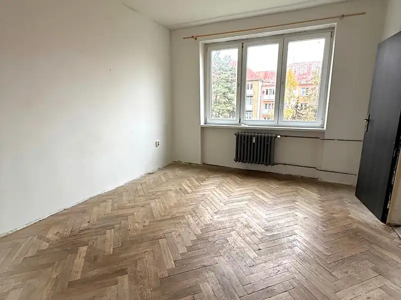 Pronájem bytu 2+1 52 m², Jirkov – náhled fotky 2