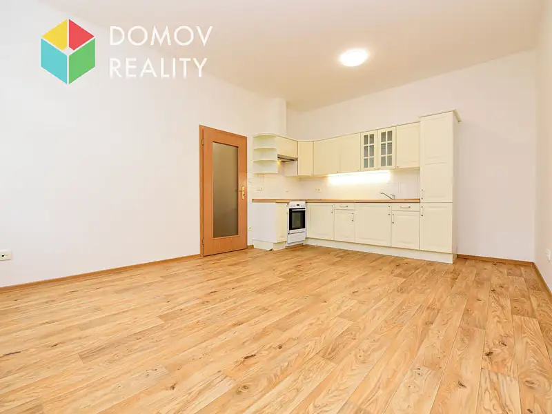 Pronájem bytu 1+1 39 m², Králův Dvůr – náhled fotky 2