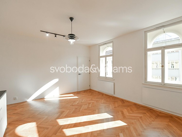 Pronájem bytu 2+kk, 44 m² (8 z 17)
