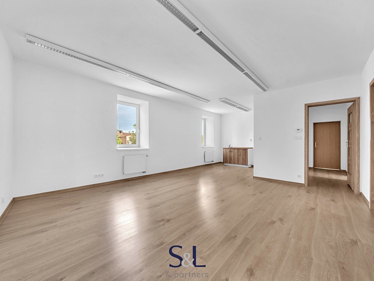 Комерційне приміщення на продаж, 325 м² (13 з 48)