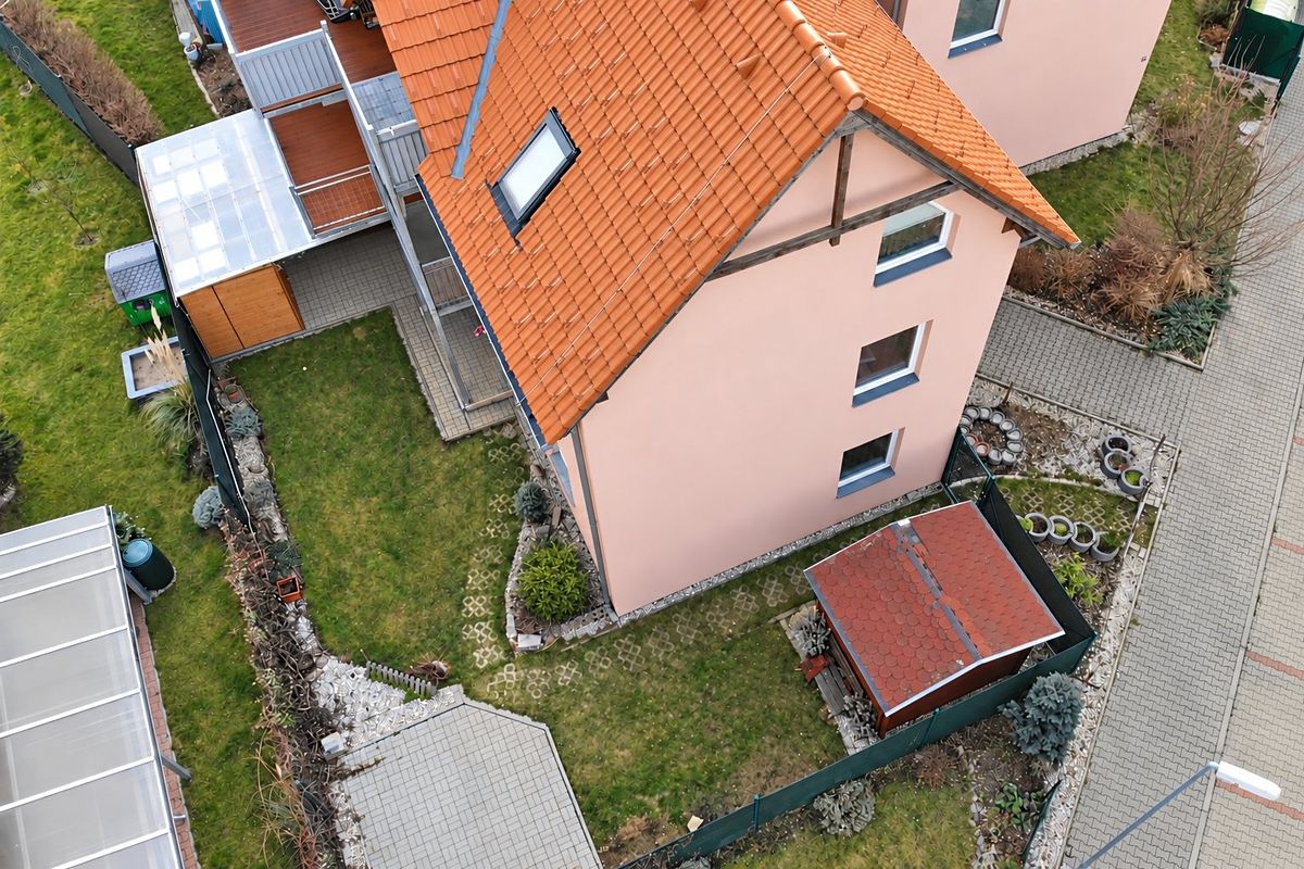 Prodej bytu 3+1 69 m², Nupaky – fotka 1 z 3