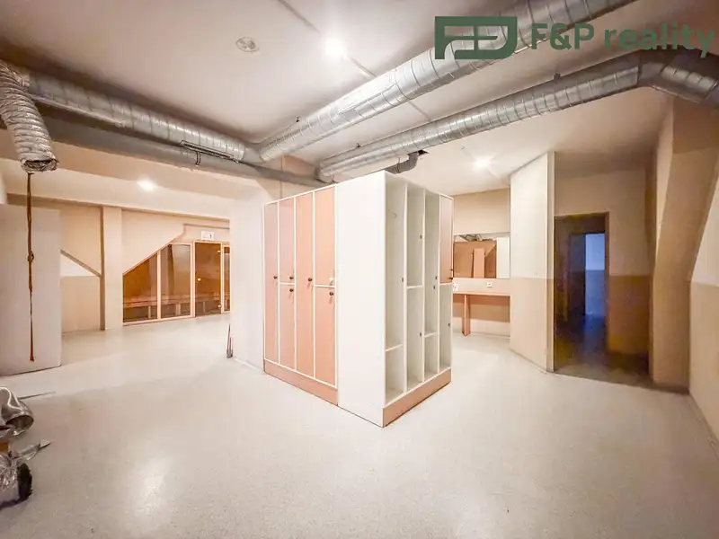 Pronájem obchodního prostoru 160 m², Benešov – náhled fotky 3