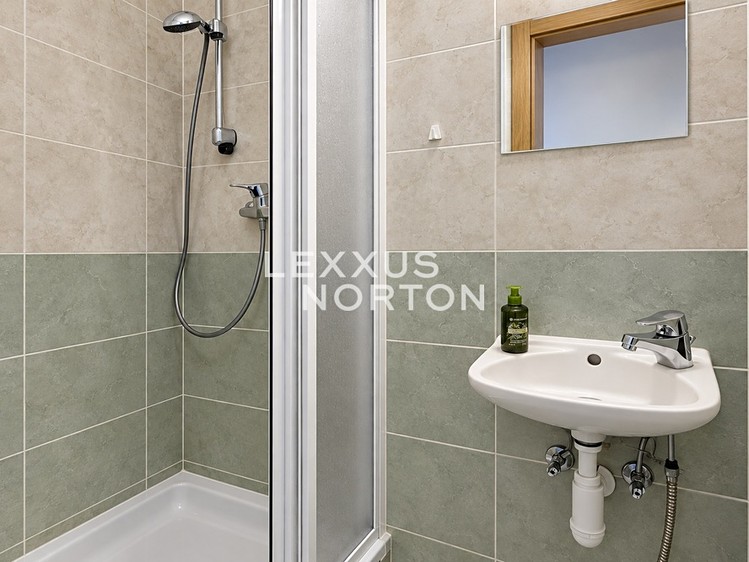Квартира 4+1 в оренду, 155 м² (11 з 16)