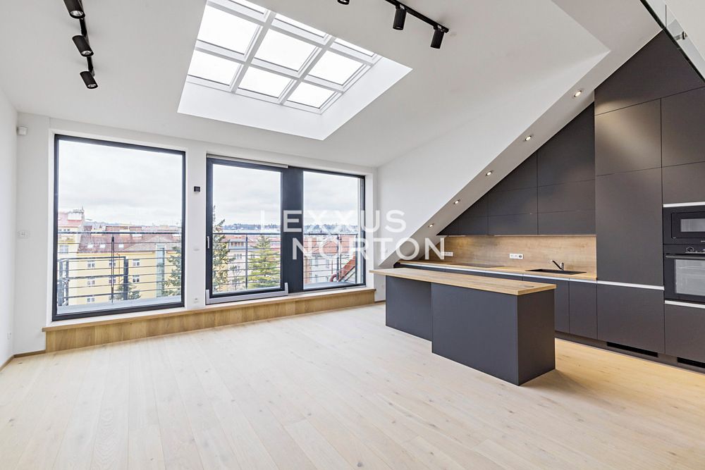 Pronájem bytu 3+kk 123 m²