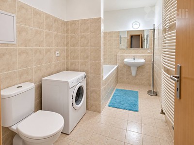 Квартира 1+kk в оренду, 48 м² (2 з 9)