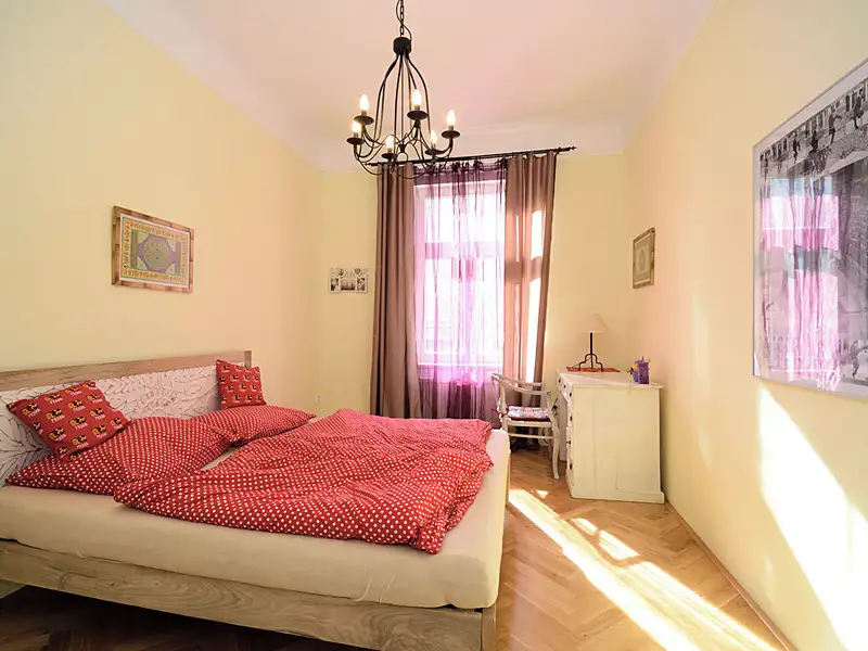 Pronájem bytu 3+1 95 m², Praha – náhled fotky 2