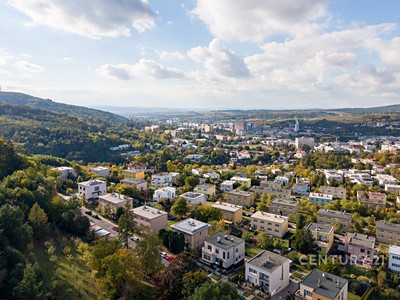 Haus zum Kauf, 216 m² (2 von 28)