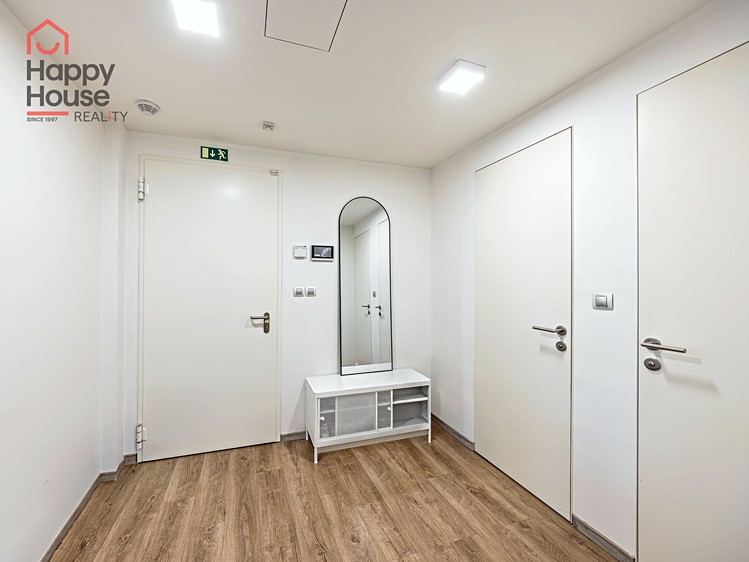 Pronájem bytu 5+1, 130 m² (14 z 23)