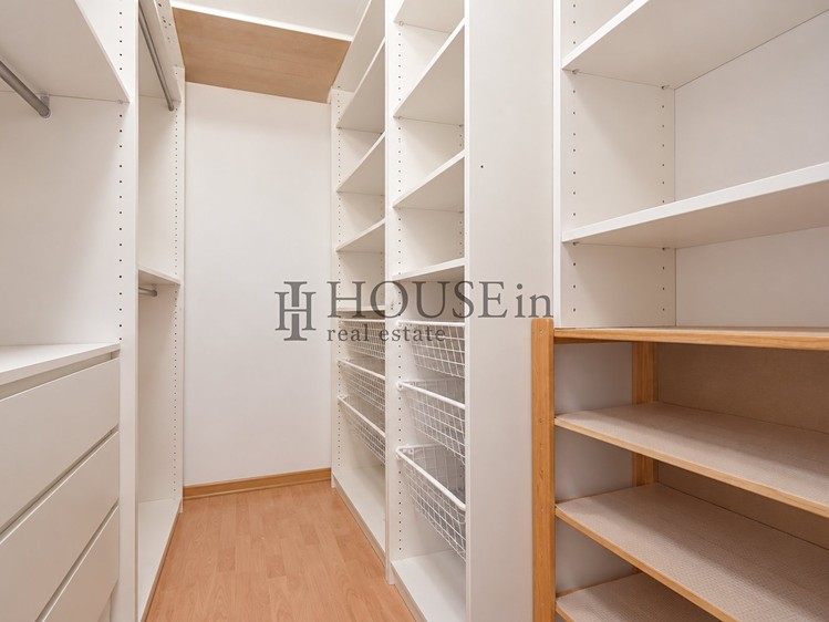 Pronájem bytu 1+kk, 32 m² (9 z 13)
