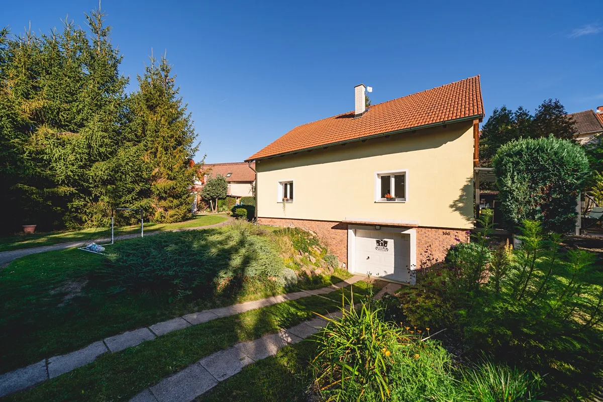 Prodej rodinného domu 163 m², pozemek 700 m²