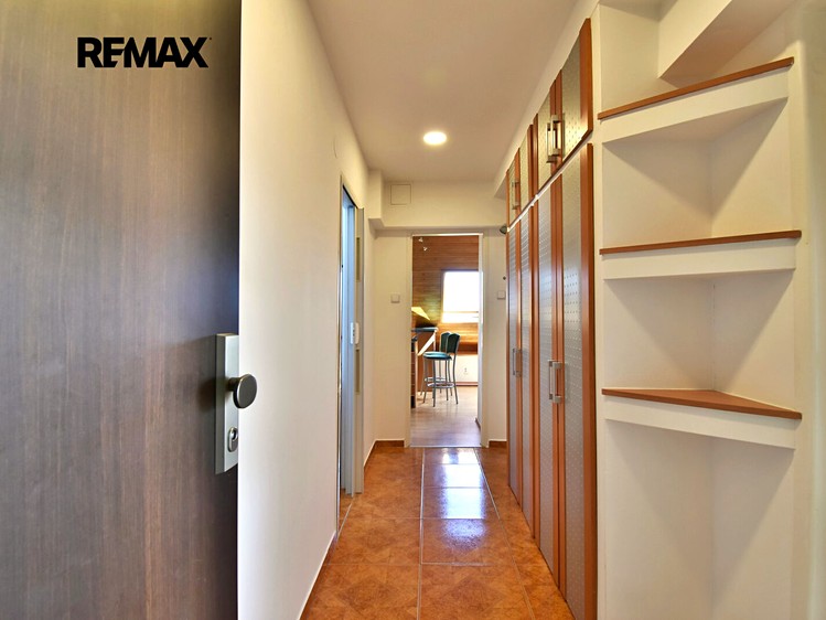 Prodej bytu 3+kk, 83 m² (2 z 29)
