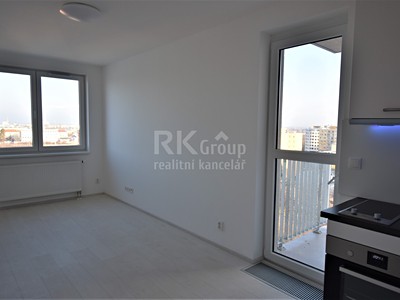 Pronájem bytu 1+kk, 31 m² (3 z 12)