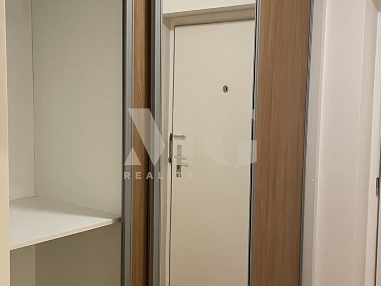 Pronájem bytu 1+kk, 54 m² (7 z 9)