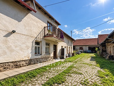 Haus zum Kauf, 350 m² (2 von 8)