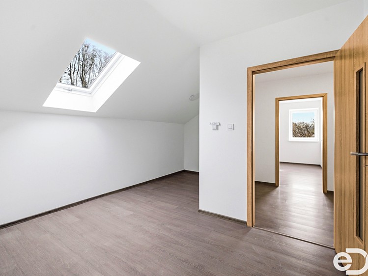 Prodej domu, 232 m² (16 z 36)