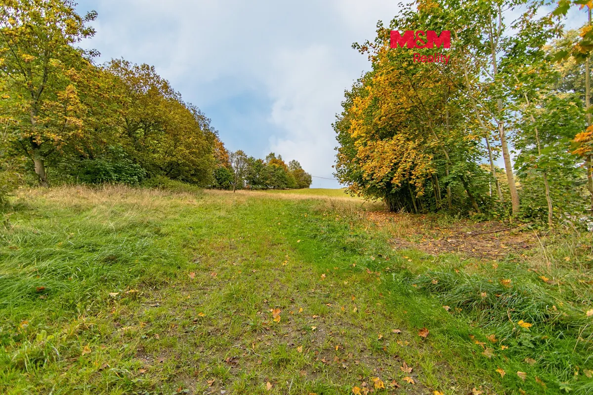 Prodej stavebního pozemku 1078 m²