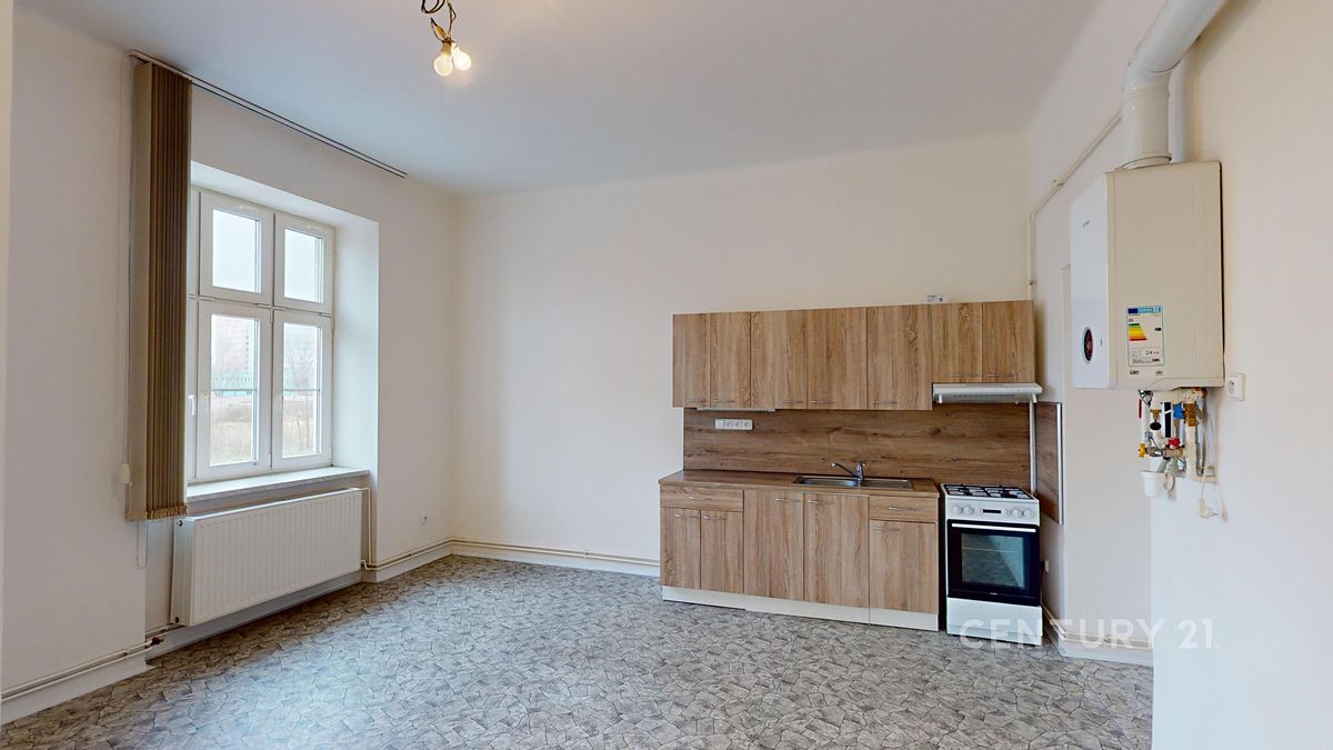 Pronájem bytu 2+1 85 m² – fotografie 2