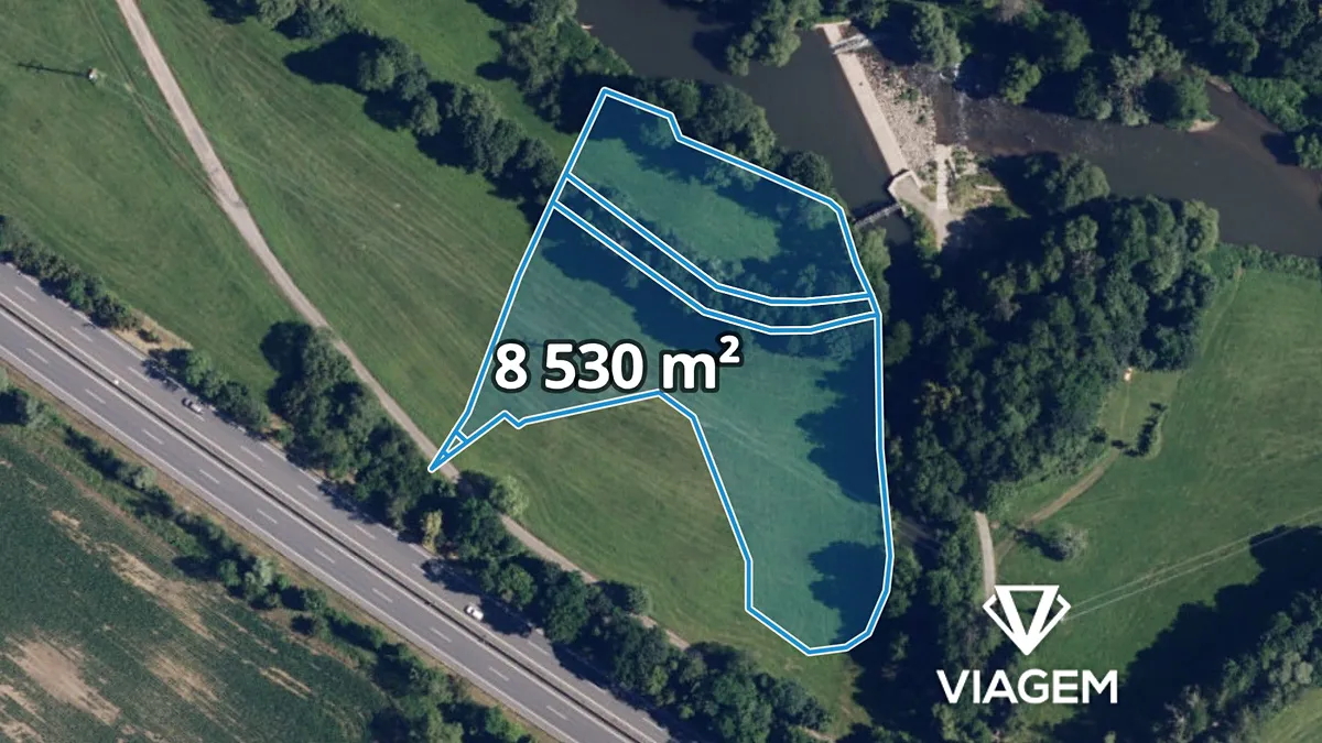 Prodej pole 8530 m²