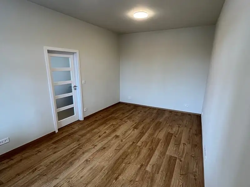 Pronájem bytu 2+kk 40 m², Praha – náhled fotky 2