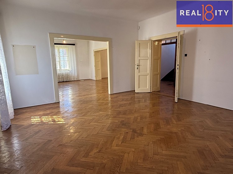 Prodej domu, 528 m² (10 z 27)