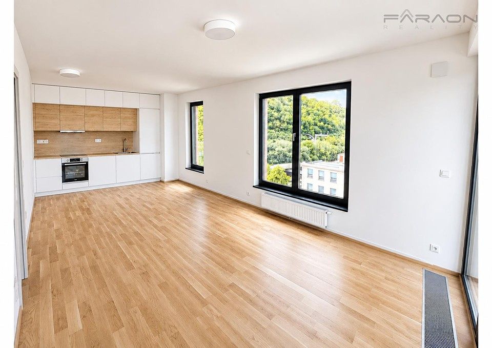Pronájem bytu 2+kk 55 m², Praha – fotka 1 z 3