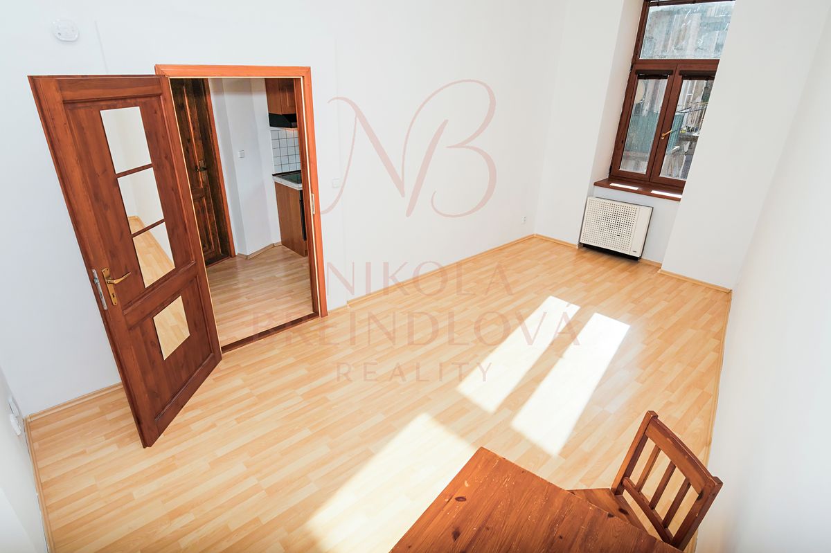 Pronájem bytu 1+1 28 m² – fotografie 2