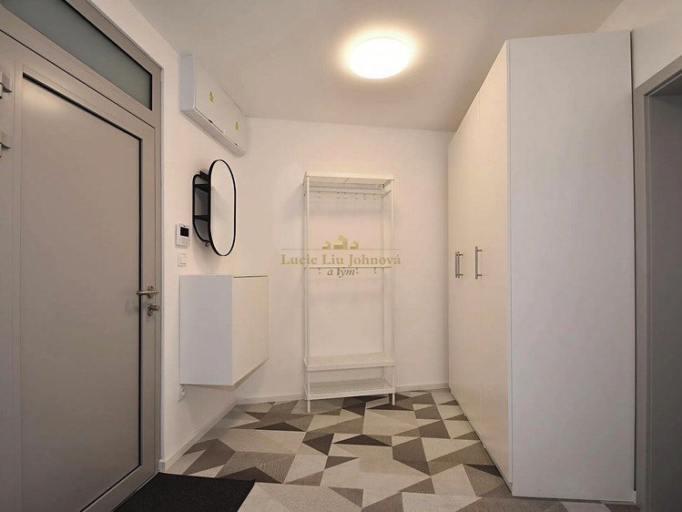 Prodej bytu 1+kk, 30 m² (7 z 10)