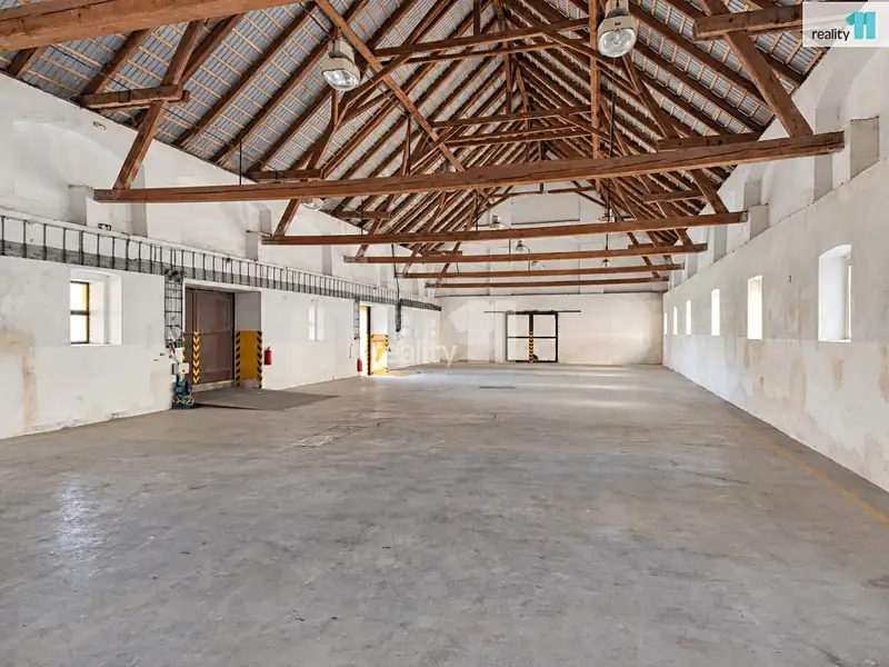 Pronájem skladového prostoru 410 m², Smidary – náhled fotky 2