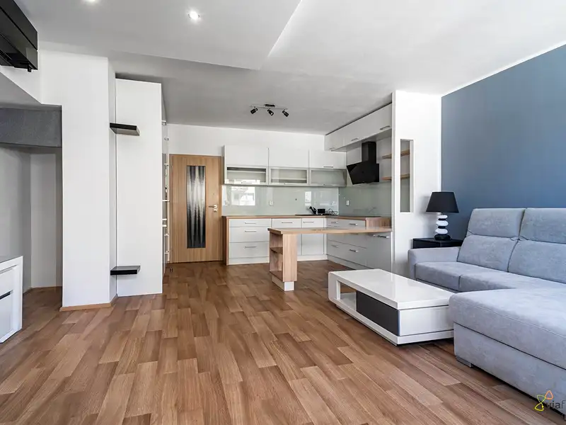 Pronájem bytu 3+kk 75 m², Pardubice – náhled fotky 1
