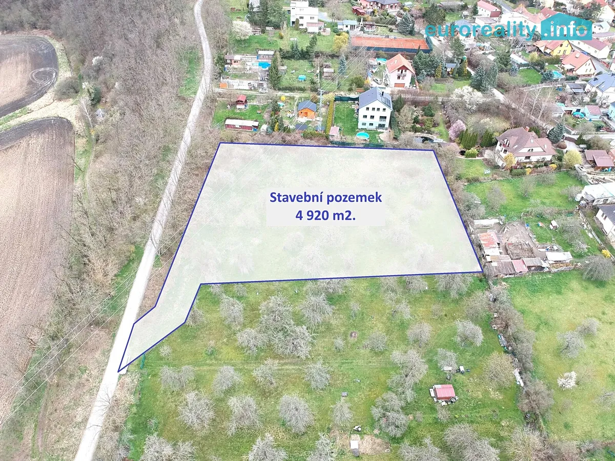 Prodej stavebního pozemku 4920 m²