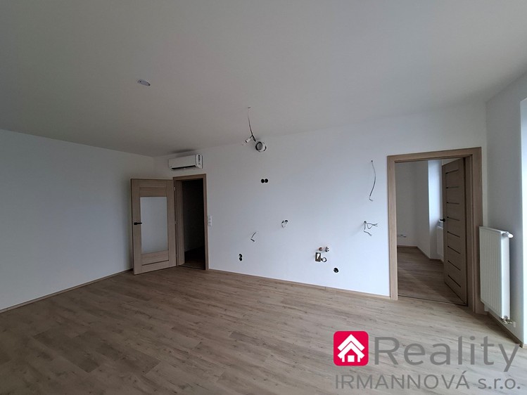 Prodej bytu 3+kk, 67 m² (2 z 9)
