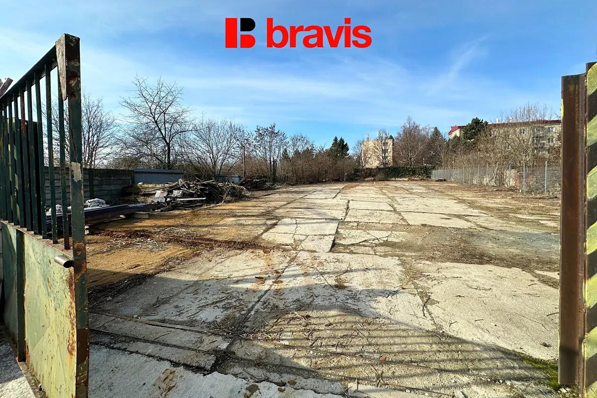 Pronájem komerčního pozemku 500 m²