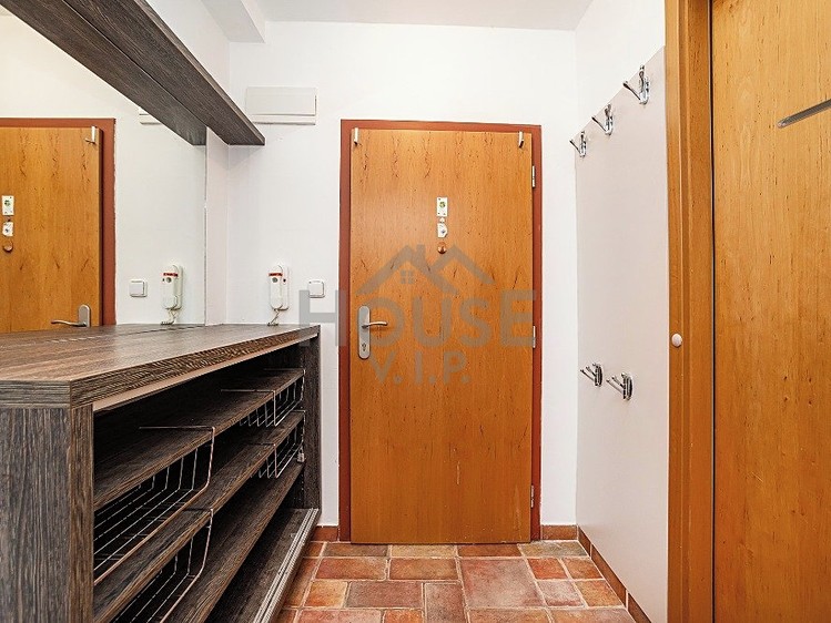 Квартира 4+kk на продаж, 110 м² (17 з 30)