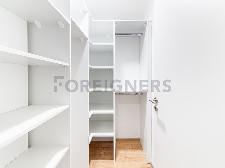 Pronájem bytu 1+kk, 28 m² (7 z 8)