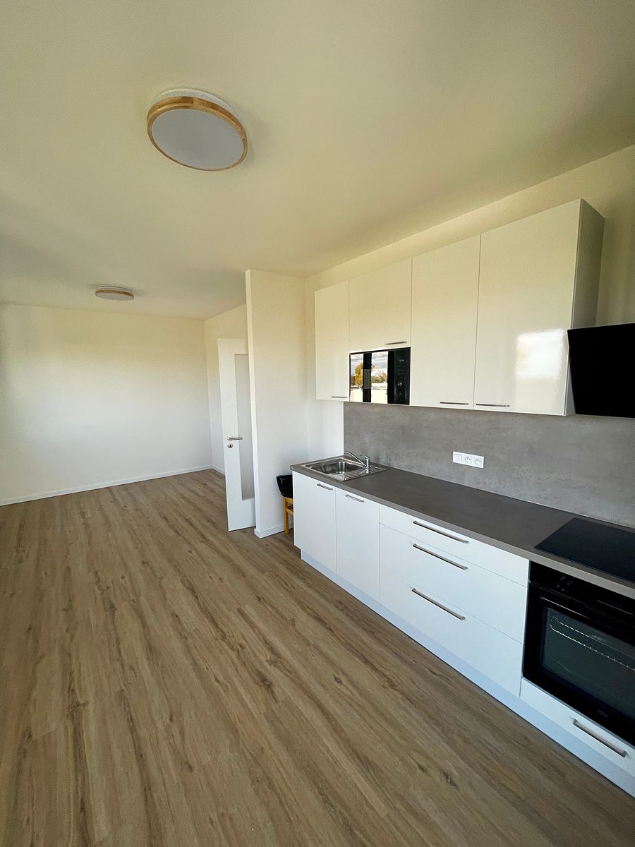 Pronájem bytu 1+kk 34 m² – fotografie 5