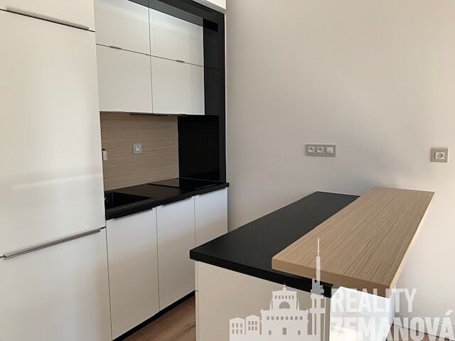 Pronájem bytu 2+kk, 54 m² (9 z 19)