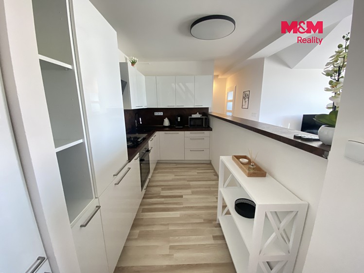 Pronájem bytu 3+kk, 71 m² (4 z 22)