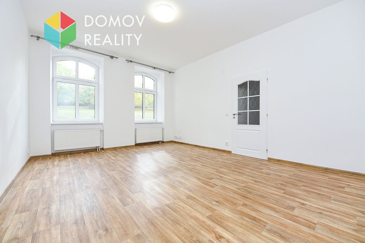 Pronájem bytu 1+1 40 m², Králův Dvůr – fotka 1 z 3