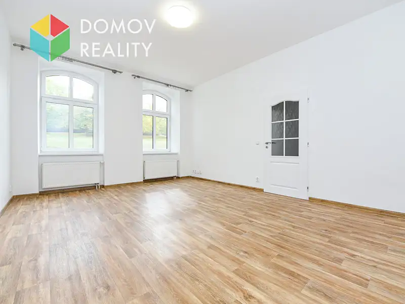 Pronájem bytu 1+1 40 m², Králův Dvůr – náhled fotky 1