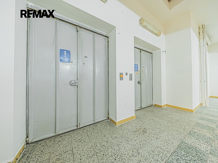 Pronájem komerčního prostoru, 1 366 m² (15 z 31)