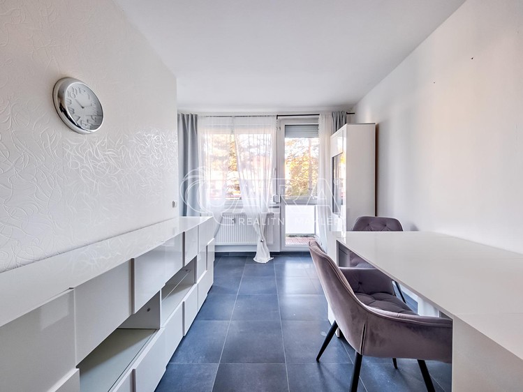 Pronájem bytu 2+kk, 53 m² (4 z 14)