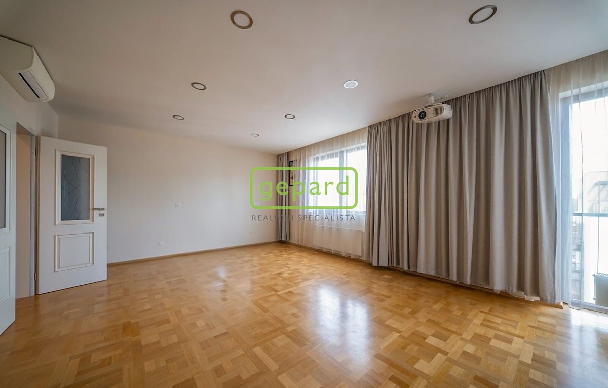 Prodej bytu 4+kk 99 m²